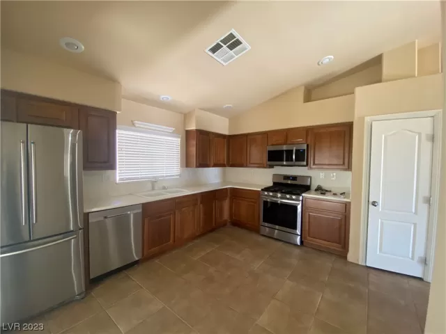 MLS: 2514039 Condo For Sale