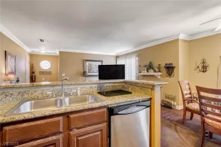 Photo #5: 2514064 Listing