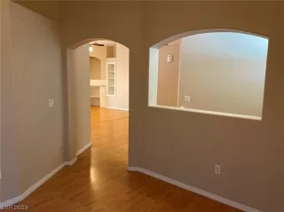 Photo #4: 2514067 Listing 