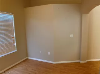 Photo #5: 2514067 Listing 