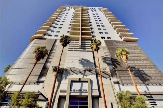 MLS: 2514115 Condo For Sale