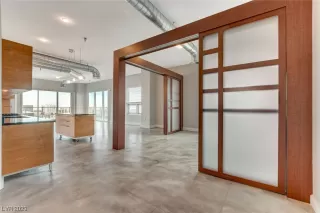 Photo #1: 2514115 Listing 