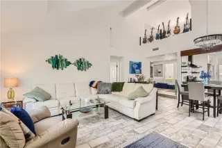 Photo #6: 2514119 Listing 