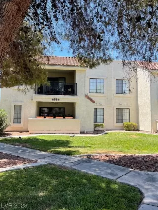 Photo #1: 2514129 Listing 