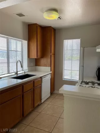 Photo #5: 2514129 Listing 