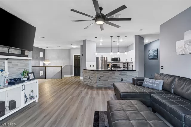 MLS: 2514131 Condo For Sale