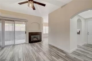 Photo #4: 2514138 Listing