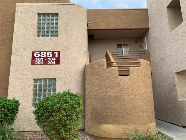 MLS: 2514161 Condo For Sale