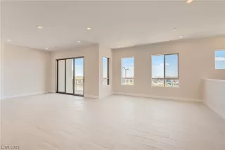 Photo #5: 2514168 Listing 