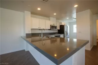 Photo #1: 2514184 Listing 