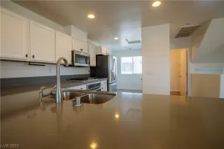 Photo #2: 2514184 Listing 