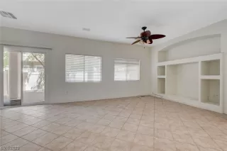 Photo #3: 2514188 Listing