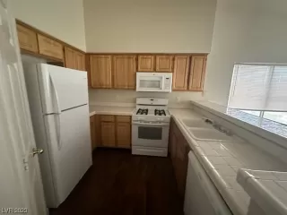 Photo #4: 2514214 Listing 