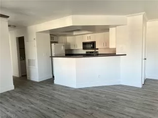 Photo #1: 2514257 Listing 