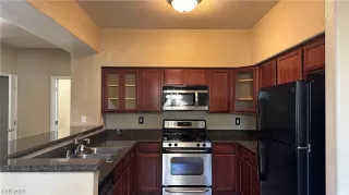 Photo #1: 2514325 Listing 