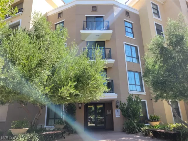 MLS: 2514347 Condo For Sale