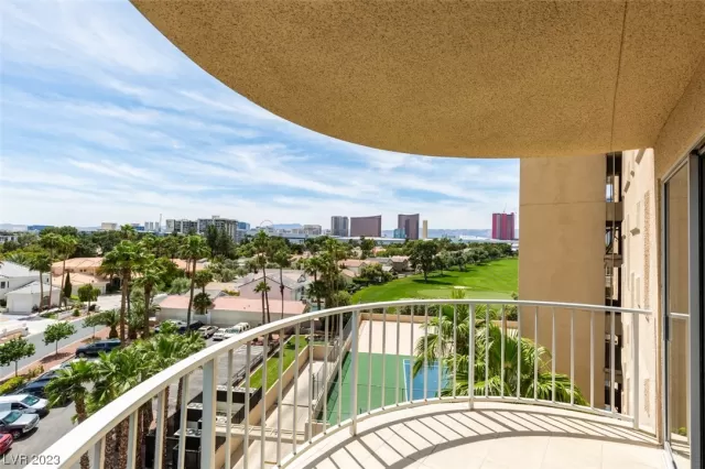 MLS: 2514349 Condo For Sale