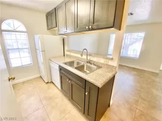 Photo #2: 2514381 Listing 