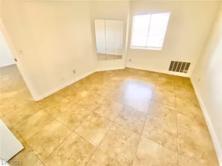 Photo #6: 2514381 Listing 