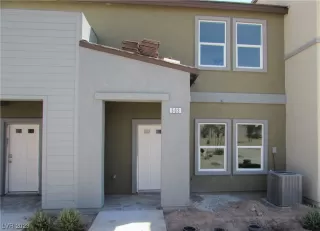 Photo #2: 2514398 Listing