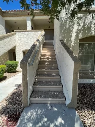 Photo #1: 2514442 Listing