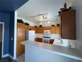 Photo #6: 2514442 Listing