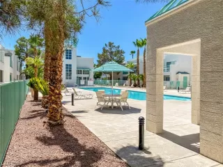 Photo #2: 2514542 Listing 