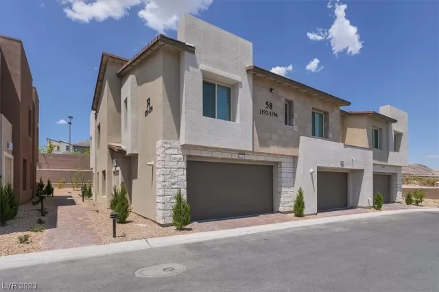 MLS: 2514587 Condo For Sale