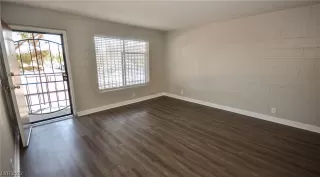 Photo #6: 2514679 Listing