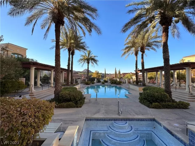 MLS: 2514747 Condo For Sale