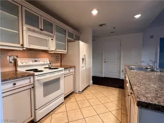 Photo #1: 2514747 Listing