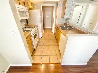 Photo #3: 2514784 Listing 