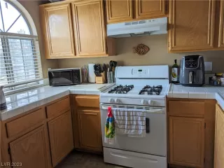 Photo #1: 2514808 Listing