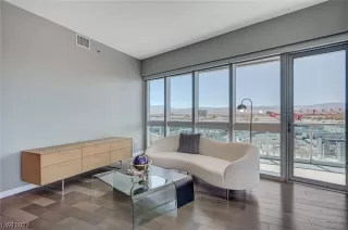 Photo #2: 2514826 Listing 