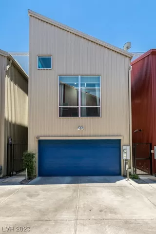 Photo #1: 2514833 Listing 