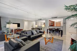 Photo #2: 2514847 Listing