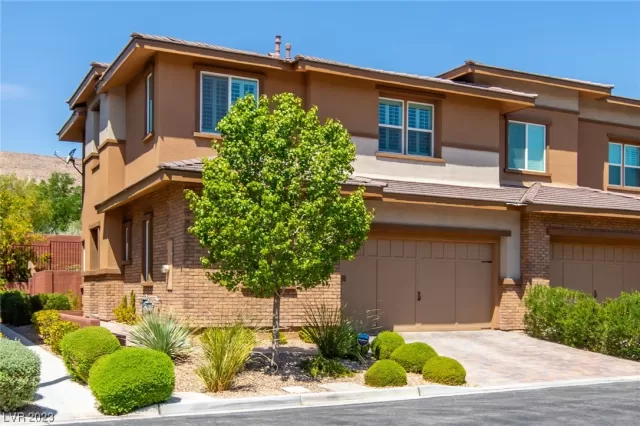 MLS: 2514863 Condo For Sale