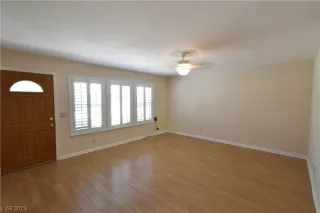 Photo #5: 2514871 Listing