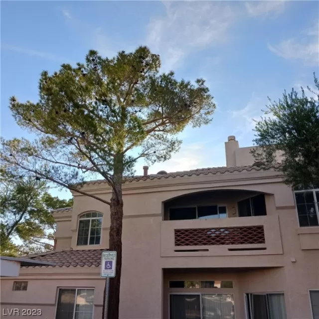 MLS: 2514895 Condo For Sale