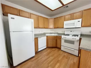 Photo #3: 2514912 Listing 