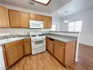 Photo #4: 2514912 Listing 