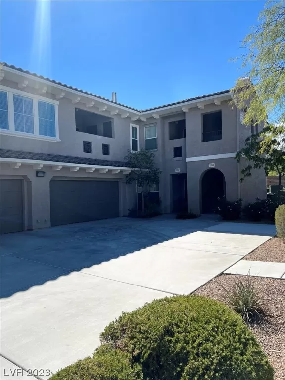 MLS: 2515000 Condo For Sale