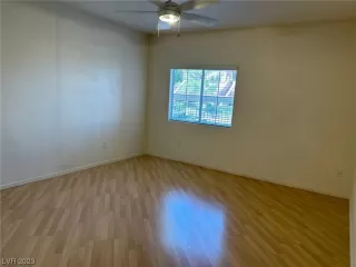 Photo #4: 2515019 Listing 