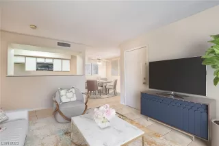 Photo #1: 2515035 Listing