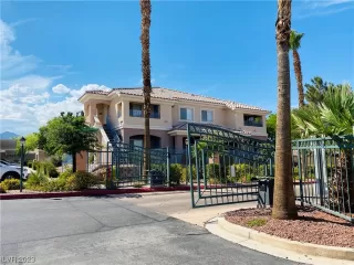 Photo #1: 2515039 Listing 