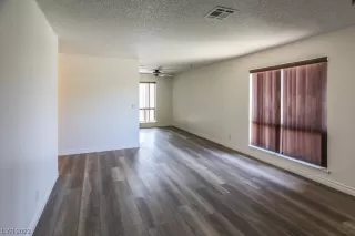 Photo #3: 2515056 Listing