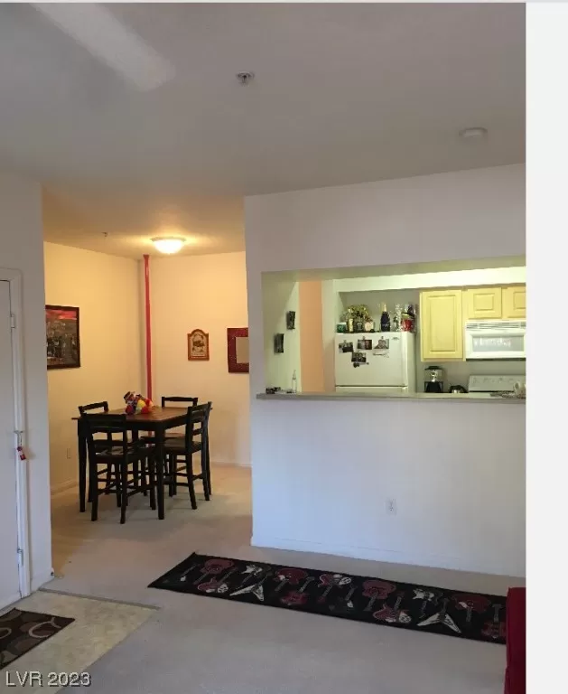 MLS: 2515063 Condo For Sale