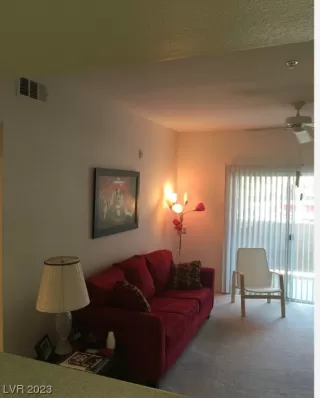 Photo #2: 2515063 Listing