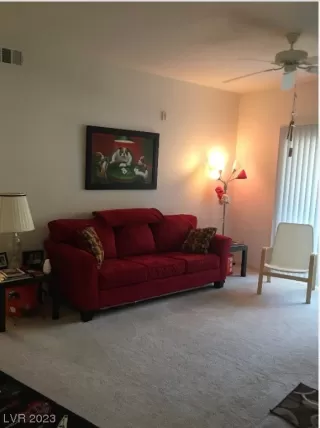 Photo #6: 2515063 Listing