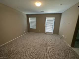 Photo #4: 2515071 Listing 